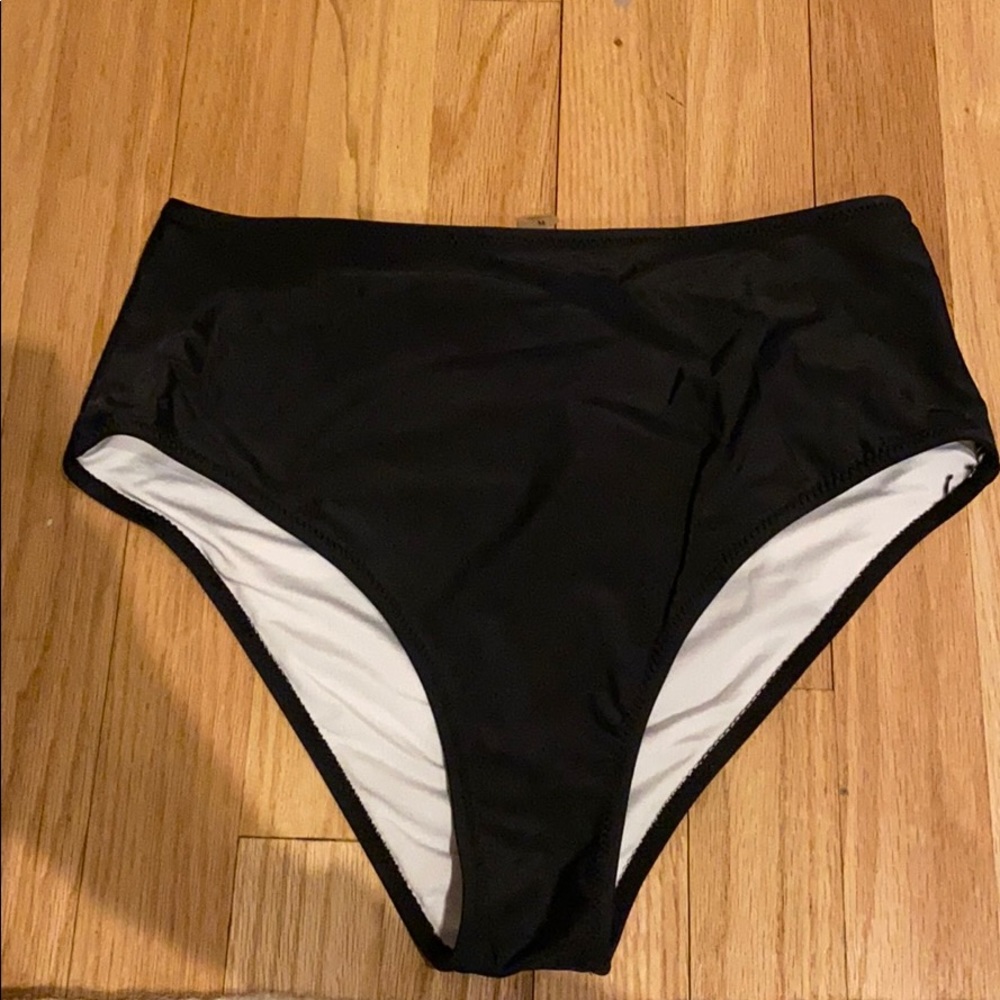 Cupshe medium high waisted swimsuit bottom